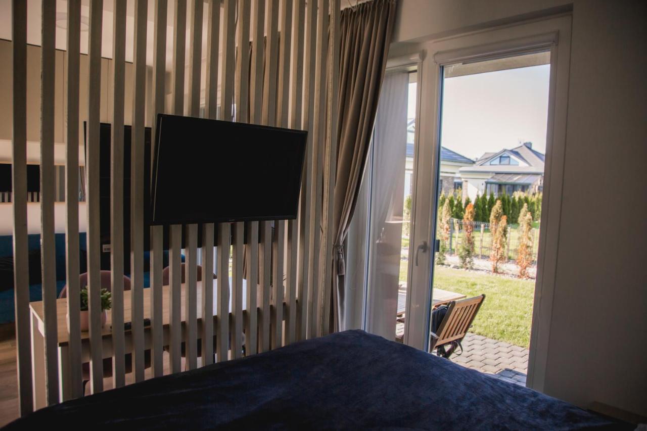 Lilly Apartment With Pool And Terrace Połąga Zewnętrze zdjęcie